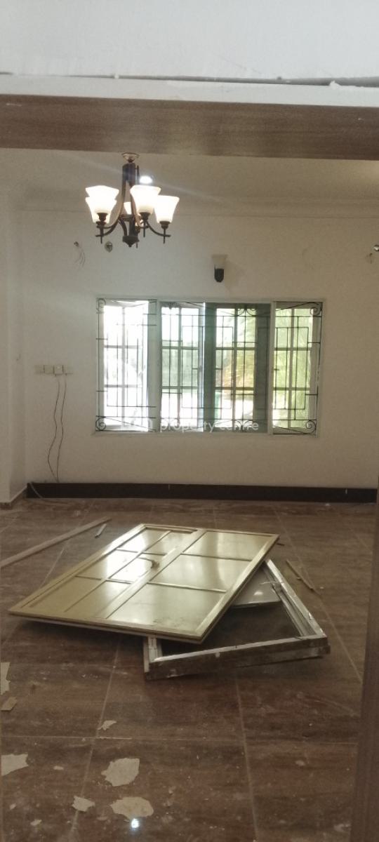 a Standard Room and Parlor with Well Fitted Kichen, Chevron Drive, Paradise 3, Chevron, Lekki, Lagos, Mini Flat (room and Parlour) for Rent