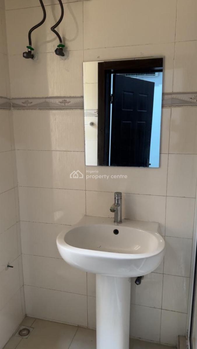 Luxury Shared Apartment in a Secured Estate, Off Freedom Way, Lekki Phase 1, Lekki, Lagos, Self Contain (single Rooms) for Rent