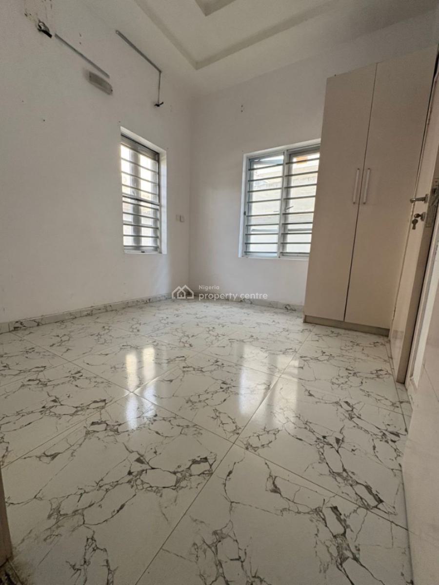 Single Room Downstairs, Ikota, Lekki, Lagos, Flat / Apartment for Rent