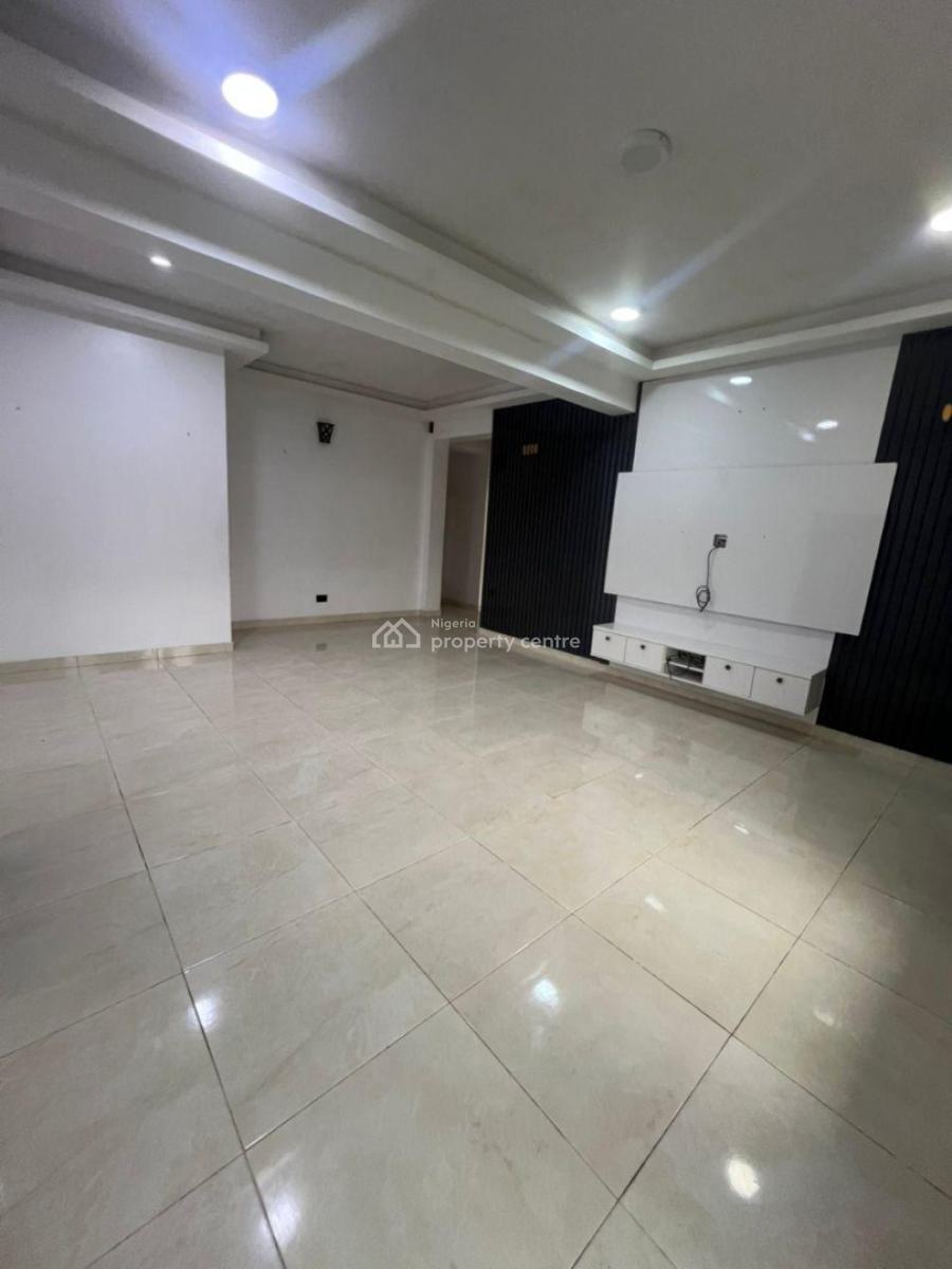 Spacious 3 Bedroom Flat, Oral Estate, Lekki, Lagos, Flat / Apartment for Rent