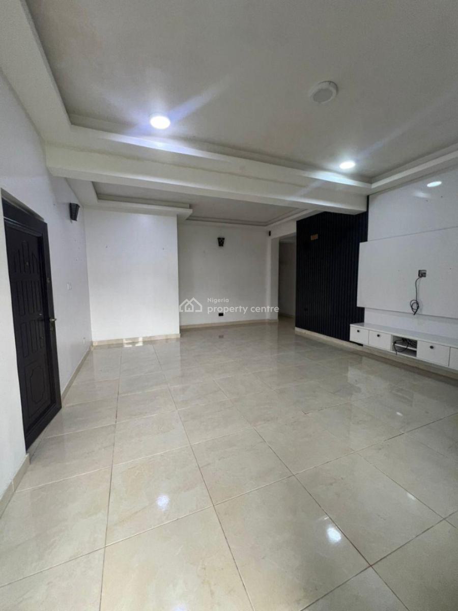 Spacious 3 Bedroom Flat, Oral Estate, Lekki, Lagos, Flat / Apartment for Rent