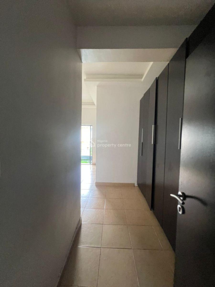 Spacious 3 Bedroom Flat, Oral Estate, Lekki, Lagos, Flat / Apartment for Rent