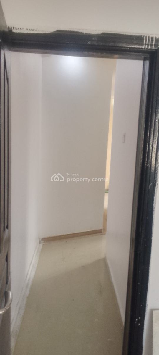 a Spacious Mini Flat, Chevron Drive/ Carlton Gate Estate/ Chevron, Lekki, Lagos, Mini Flat (room and Parlour) for Rent