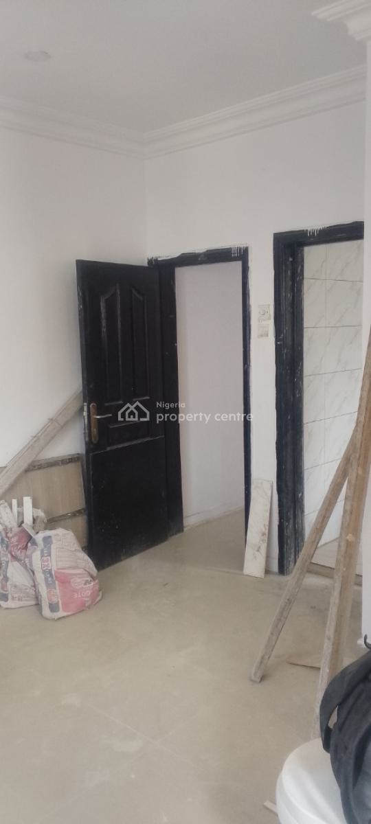 a Spacious Mini Flat, Chevron Drive/ Carlton Gate Estate/ Chevron, Lekki, Lagos, Mini Flat (room and Parlour) for Rent