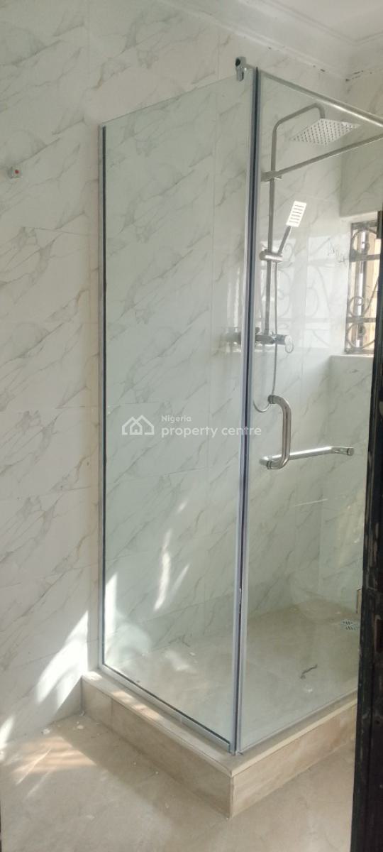 a Spacious Mini Flat, Chevron Drive/ Carlton Gate Estate/ Chevron, Lekki, Lagos, Mini Flat (room and Parlour) for Rent