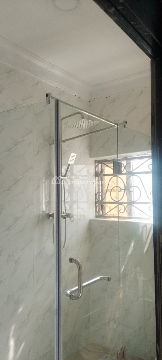 a Spacious Mini Flat, Chevron Drive/ Carlton Gate Estate/ Chevron, Lekki, Lagos, Mini Flat (room and Parlour) for Rent