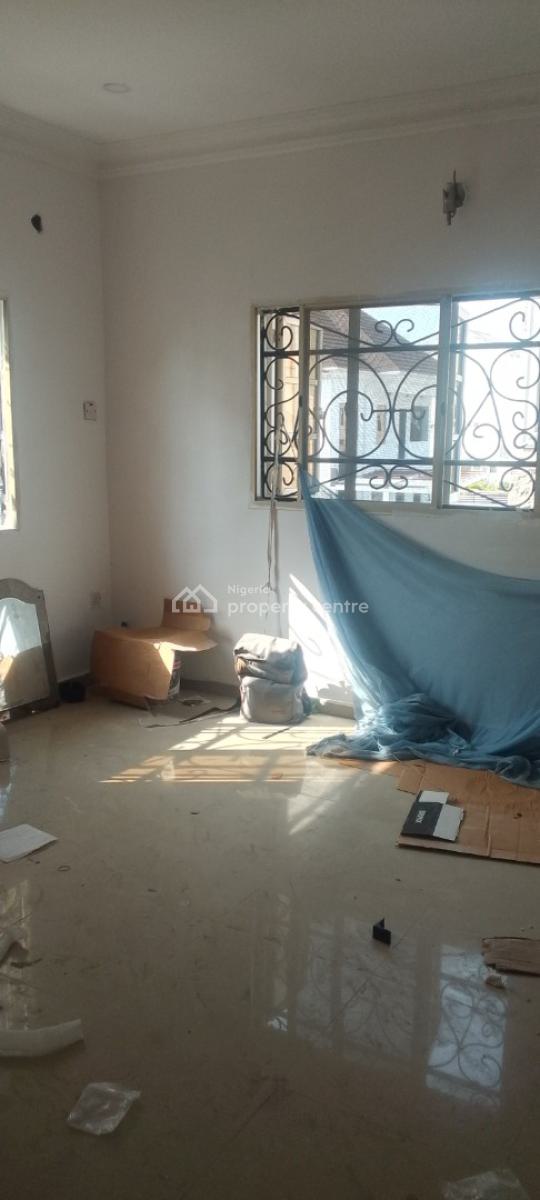 a Spacious Mini Flat, Chevron Drive/ Carlton Gate Estate/ Chevron, Lekki, Lagos, Mini Flat (room and Parlour) for Rent