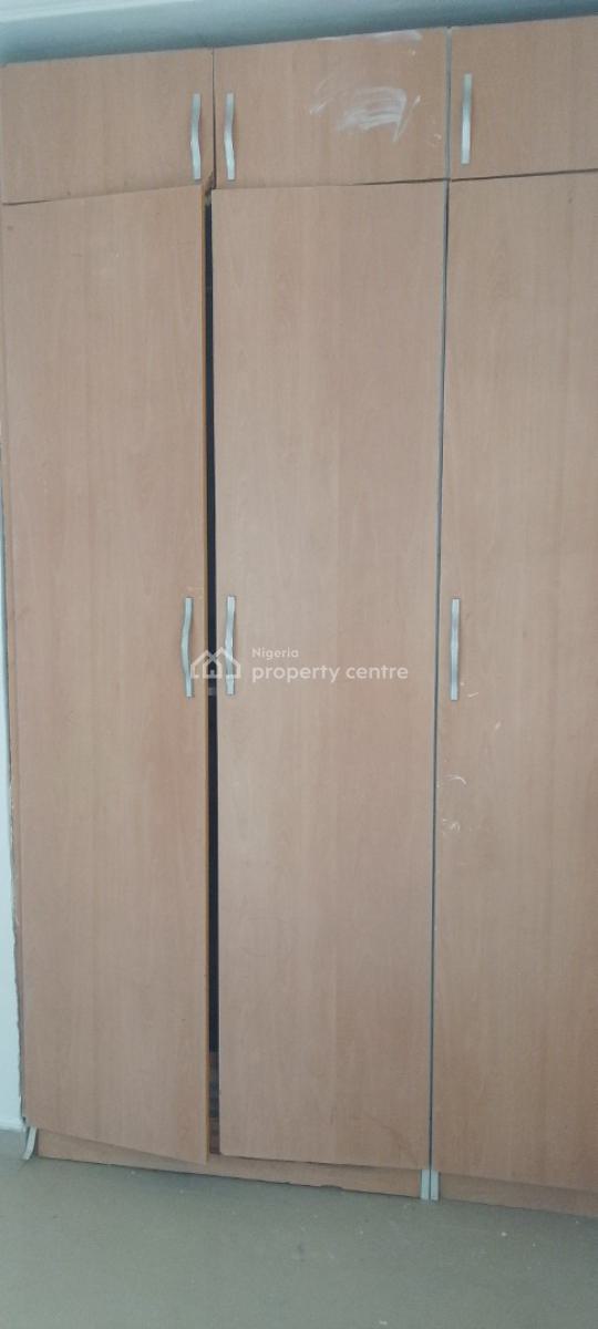 a Spacious Mini Flat, Chevron Drive/ Carlton Gate Estate/ Chevron, Lekki, Lagos, Mini Flat (room and Parlour) for Rent