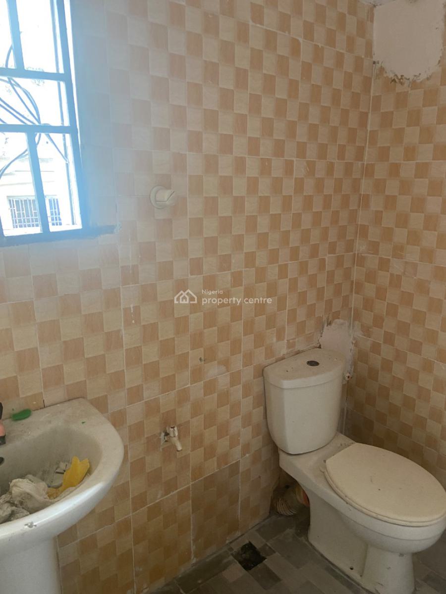 Newly Renovated Mini Flat Spacious and Convenient, Akoka, Yaba, Lagos, Mini Flat (room and Parlour) for Rent