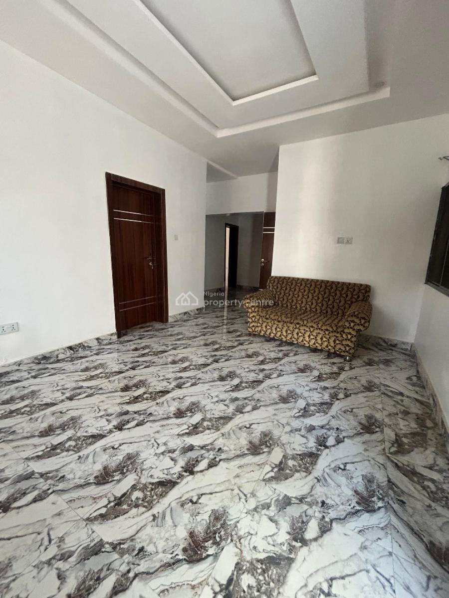 Neat 3 Bedroom Apartment, Lekki Phase 1, Lekki, Lagos, Flat / Apartment for Rent