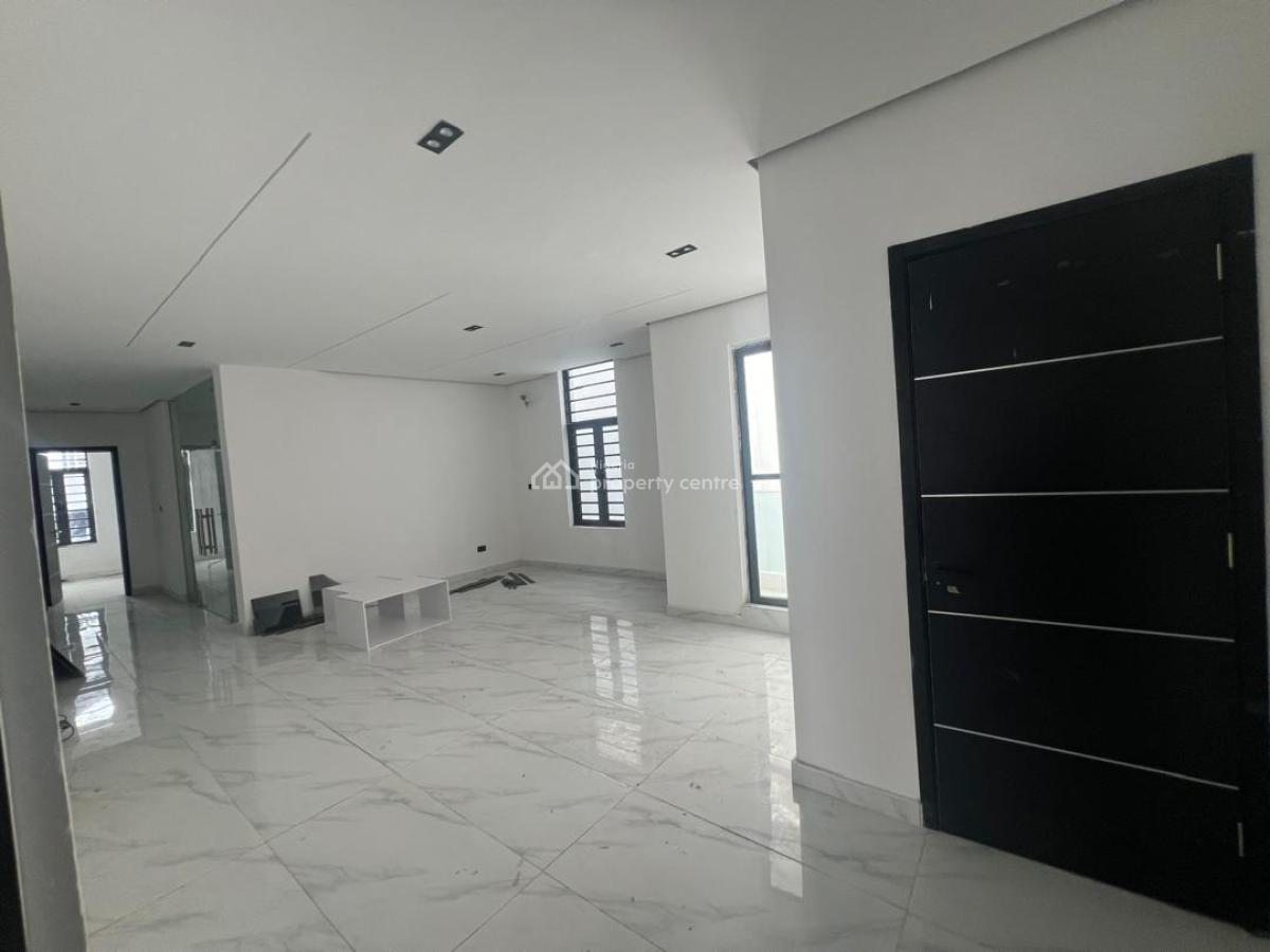 1 Bedroom Apartment, Mini-flat, Ologolo, Lekki, Lagos, Mini Flat (room and Parlour) for Sale