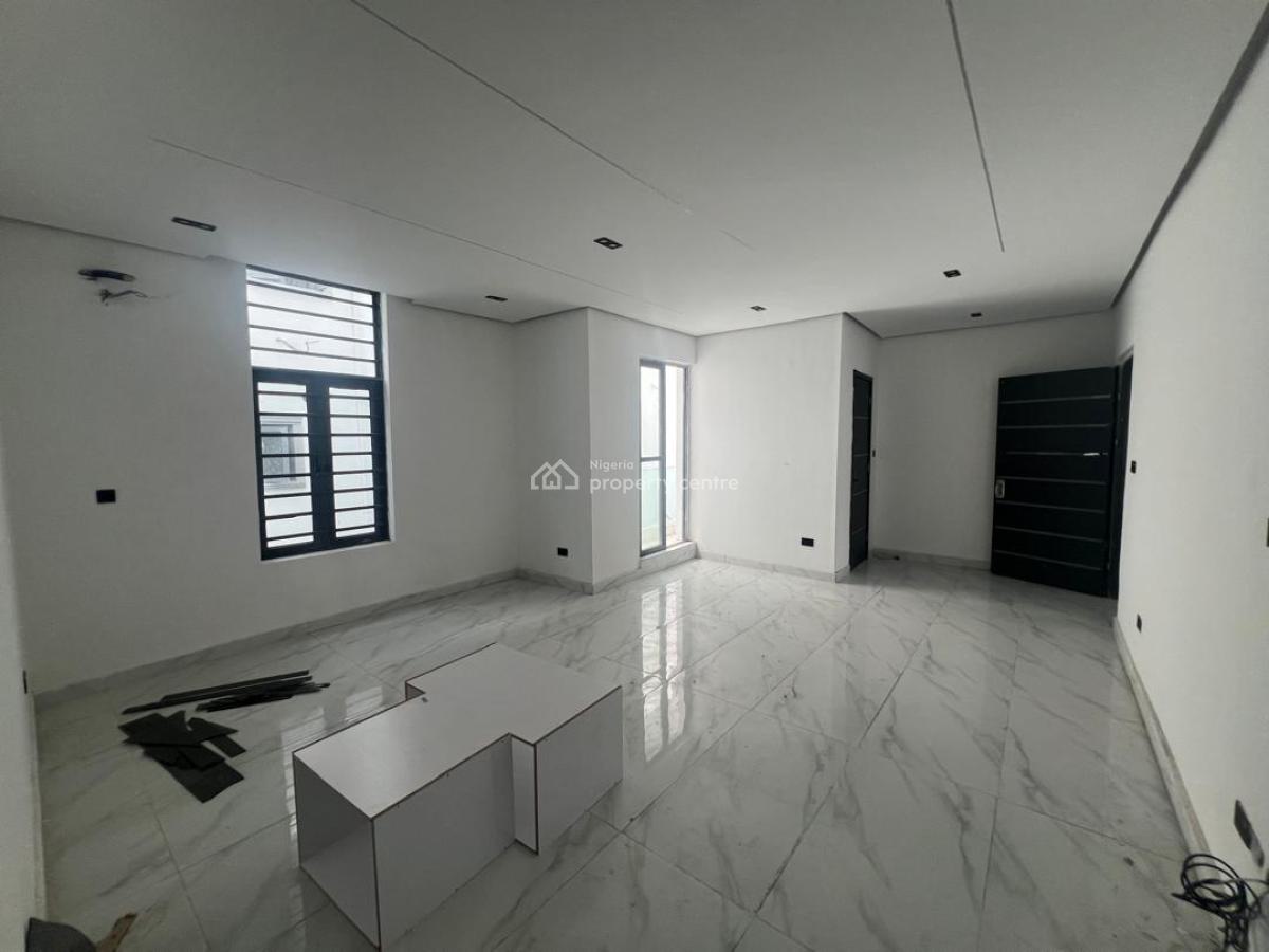 1 Bedroom Apartment, Mini-flat, Ologolo, Lekki, Lagos, Mini Flat (room and Parlour) for Sale