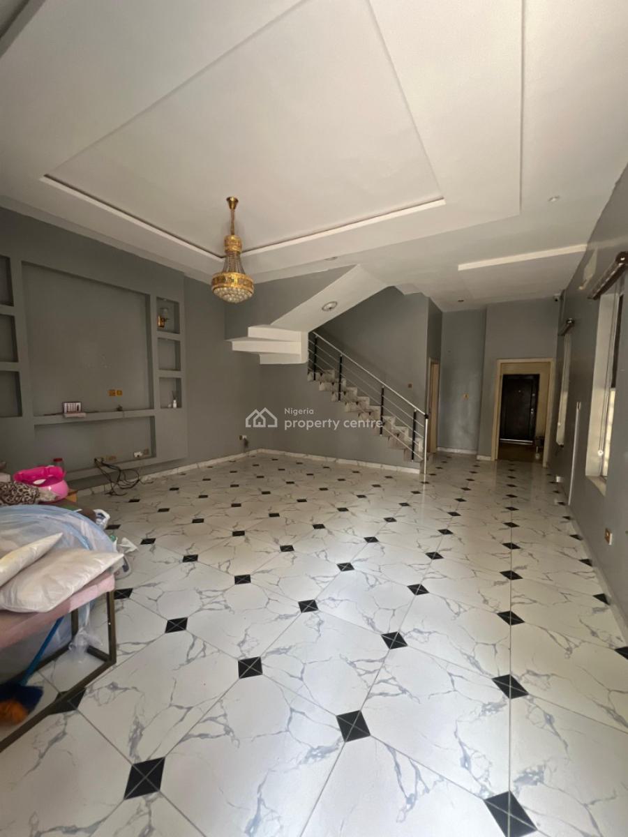 Luxury and Well Maintain 4 Bedroom Duplex with Bq, Ologolo, Lekki, Lagos, Semi-detached Duplex for Rent