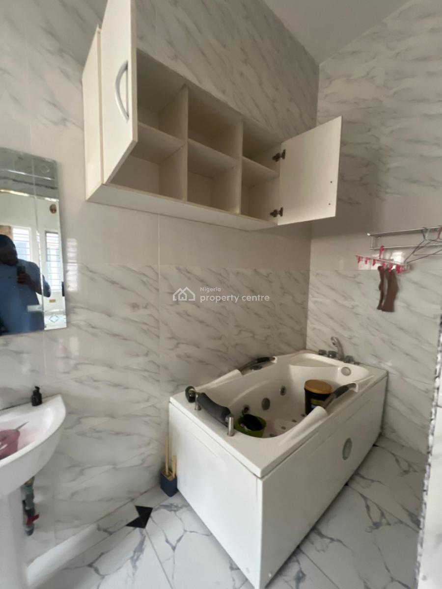 Luxury and Well Maintain 4 Bedroom Duplex with Bq, Ologolo, Lekki, Lagos, Semi-detached Duplex for Rent