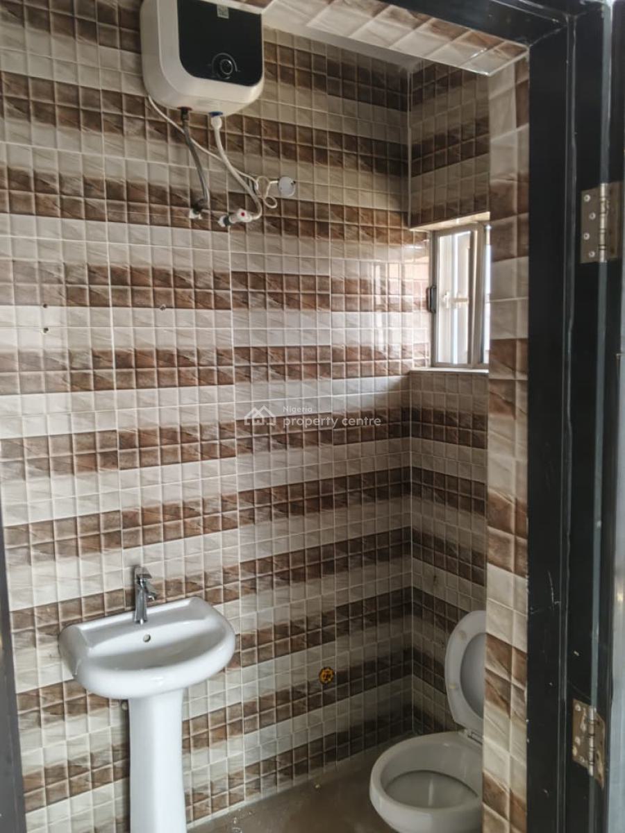 Massive Pop 3 Bedroom Flat Ensuite, Ojodu Berger, Ojodu, Lagos, Flat / Apartment for Rent