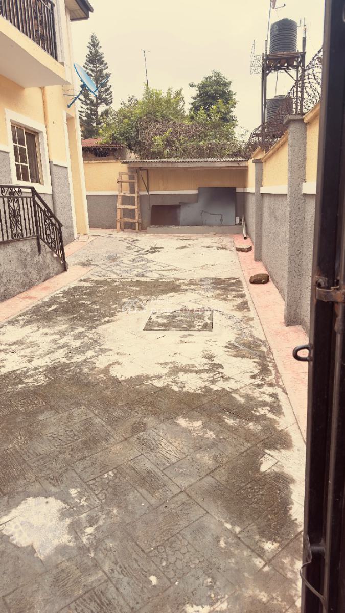 3 Bedroom Flat, Adebiyi Street, Gra Phase 1, Magodo, Lagos, Flat / Apartment for Rent