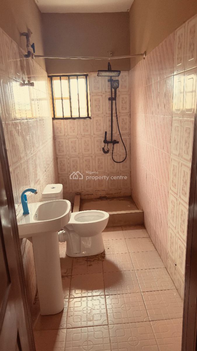 3 Bedroom Flat, Adebiyi Street, Gra Phase 1, Magodo, Lagos, Flat / Apartment for Rent