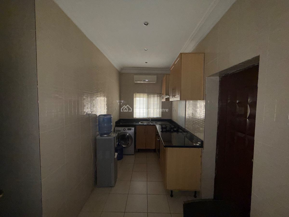 Fully Furnished 2 Bedroom Apartment with a Bq, Lekki Phase 1, Lekki, Lagos, Flat / Apartment for Rent