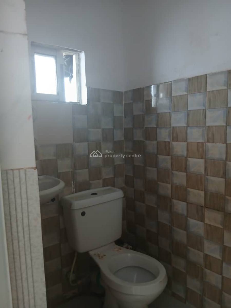 a Room Shared Apartment Upstairs., Thomas Estate, Ajah, Lagos, Self Contain (single Rooms) for Rent