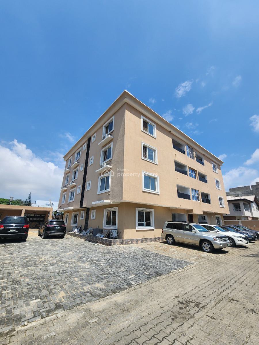 Standard and Spacious 3 Bedroom Flat with One Room Bq, Off Admiralty Road, Lekki Phase 1, Lekki, Lagos, Flat / Apartment for Sale