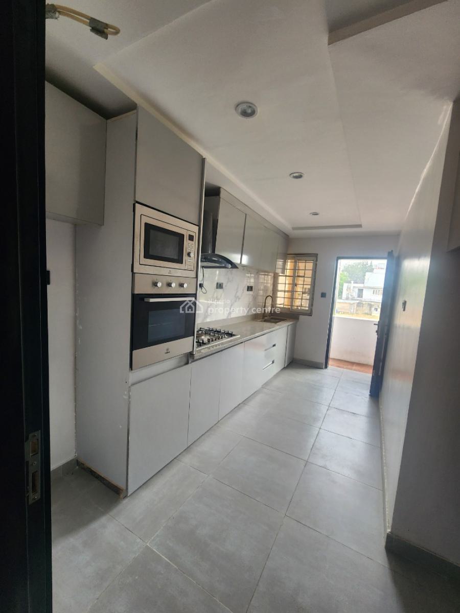 Standard and Spacious 3 Bedroom Flat with One Room Bq, Off Admiralty Road, Lekki Phase 1, Lekki, Lagos, Flat / Apartment for Sale