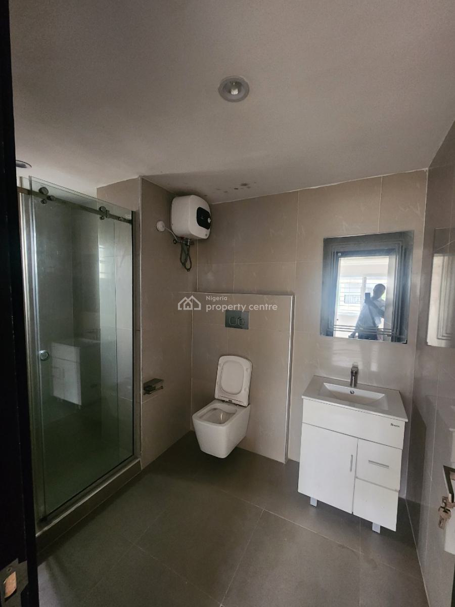 Standard and Spacious 3 Bedroom Flat with One Room Bq, Off Admiralty Road, Lekki Phase 1, Lekki, Lagos, Flat / Apartment for Sale