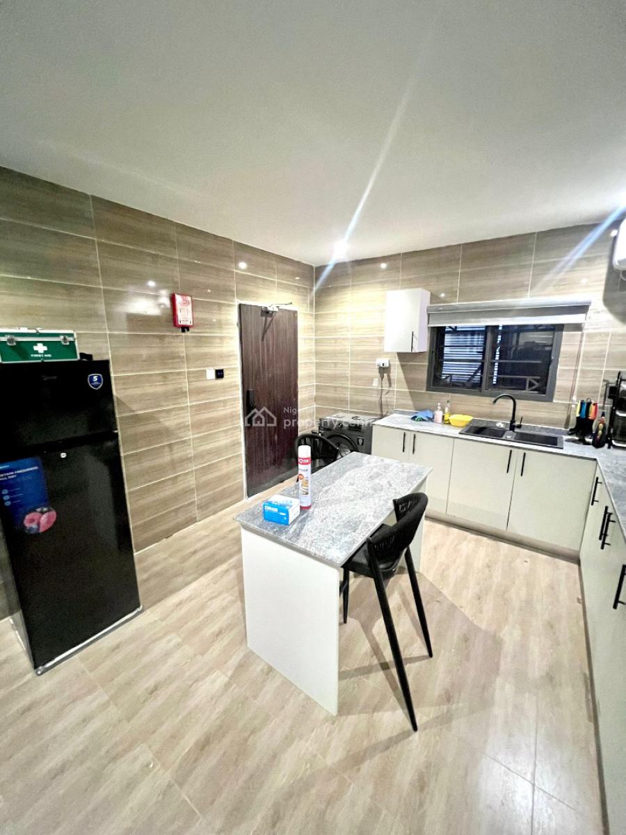 Standard 4 Bedrooms Apartment with Self Compound, Wuse, Abuja, Semi-detached Duplex Short Let