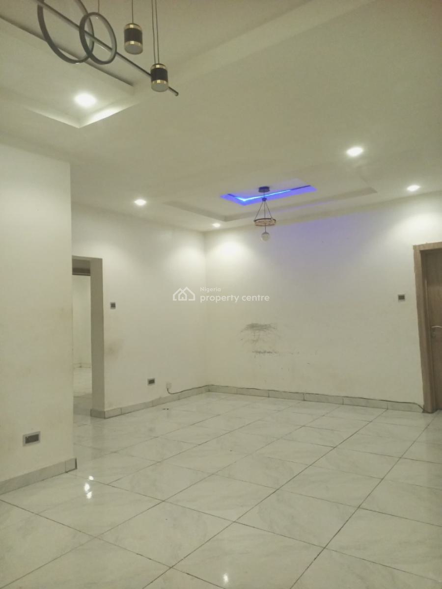 3 Bedroom Apartment Upstairs, Ikota, Lekki, Lagos, Flat / Apartment for Rent
