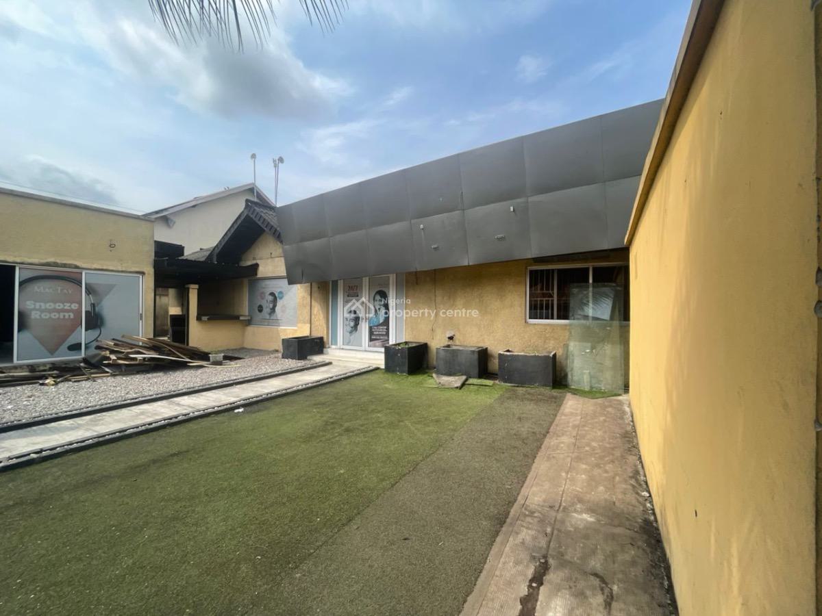 Spacious Corner Piece Bungalow, Admiralty Way, Lekki Phase 1, Lekki, Lagos, Detached Bungalow for Rent