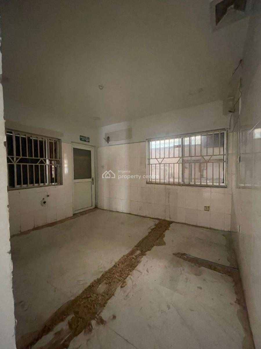 Spacious Corner Piece Bungalow, Admiralty Way, Lekki Phase 1, Lekki, Lagos, Detached Bungalow for Rent