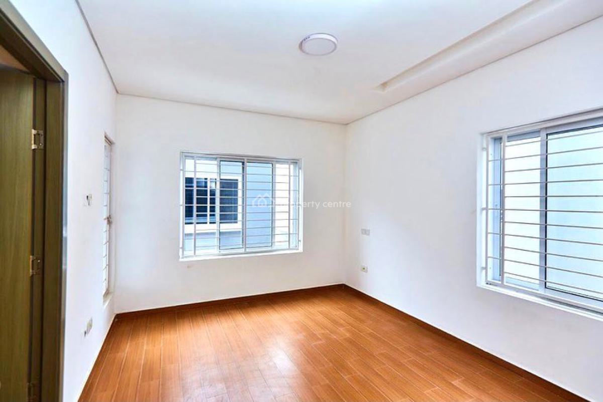 Serviced 4 Bedrooms Semi-detached House with Bq, Lekki Phase 1, Lekki, Lagos, Semi-detached Duplex for Rent