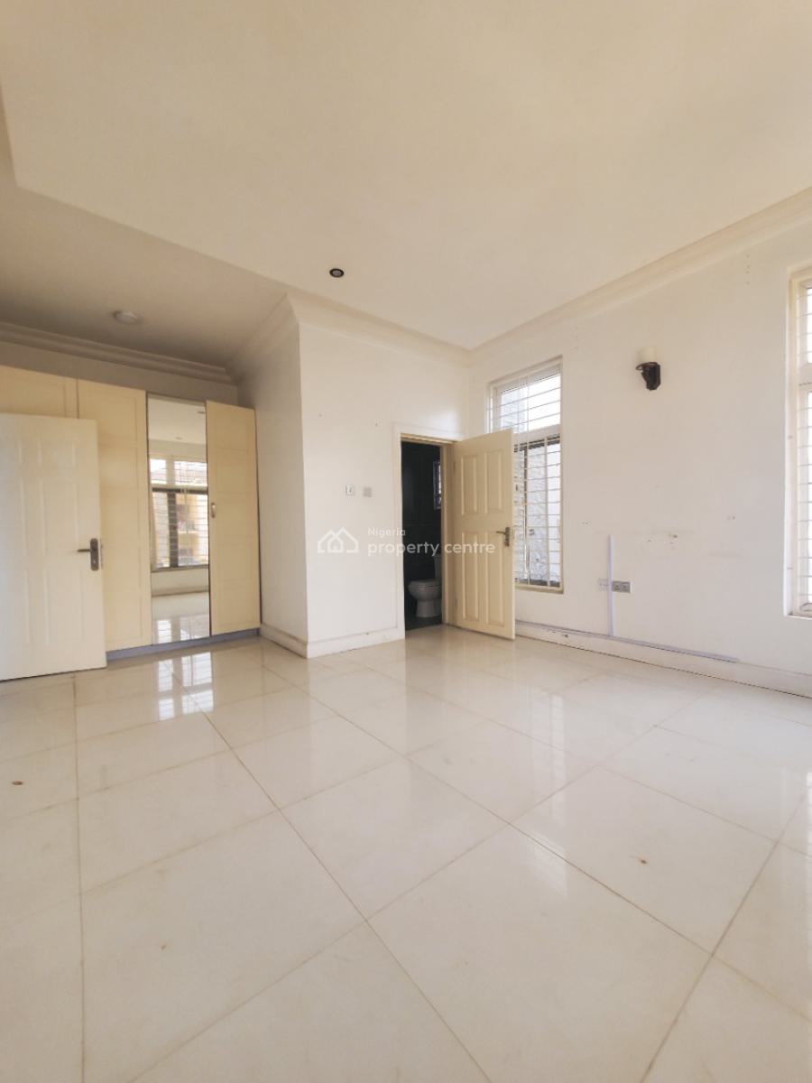 Massive Luxurious 2 Bedroom Flat, By American International School, Durumi, Abuja, Flat / Apartment for Rent