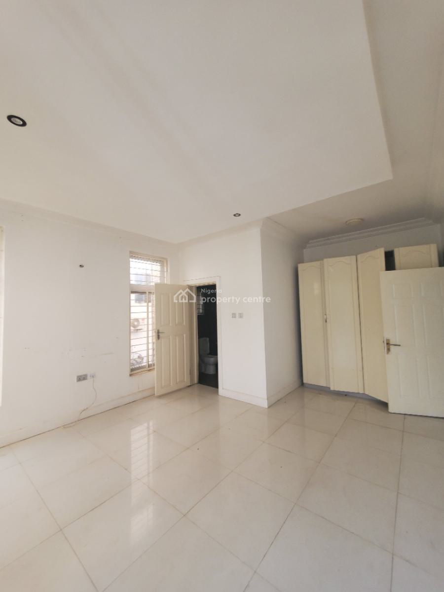 Massive Luxurious 2 Bedroom Flat, By American International School, Durumi, Abuja, Flat / Apartment for Rent