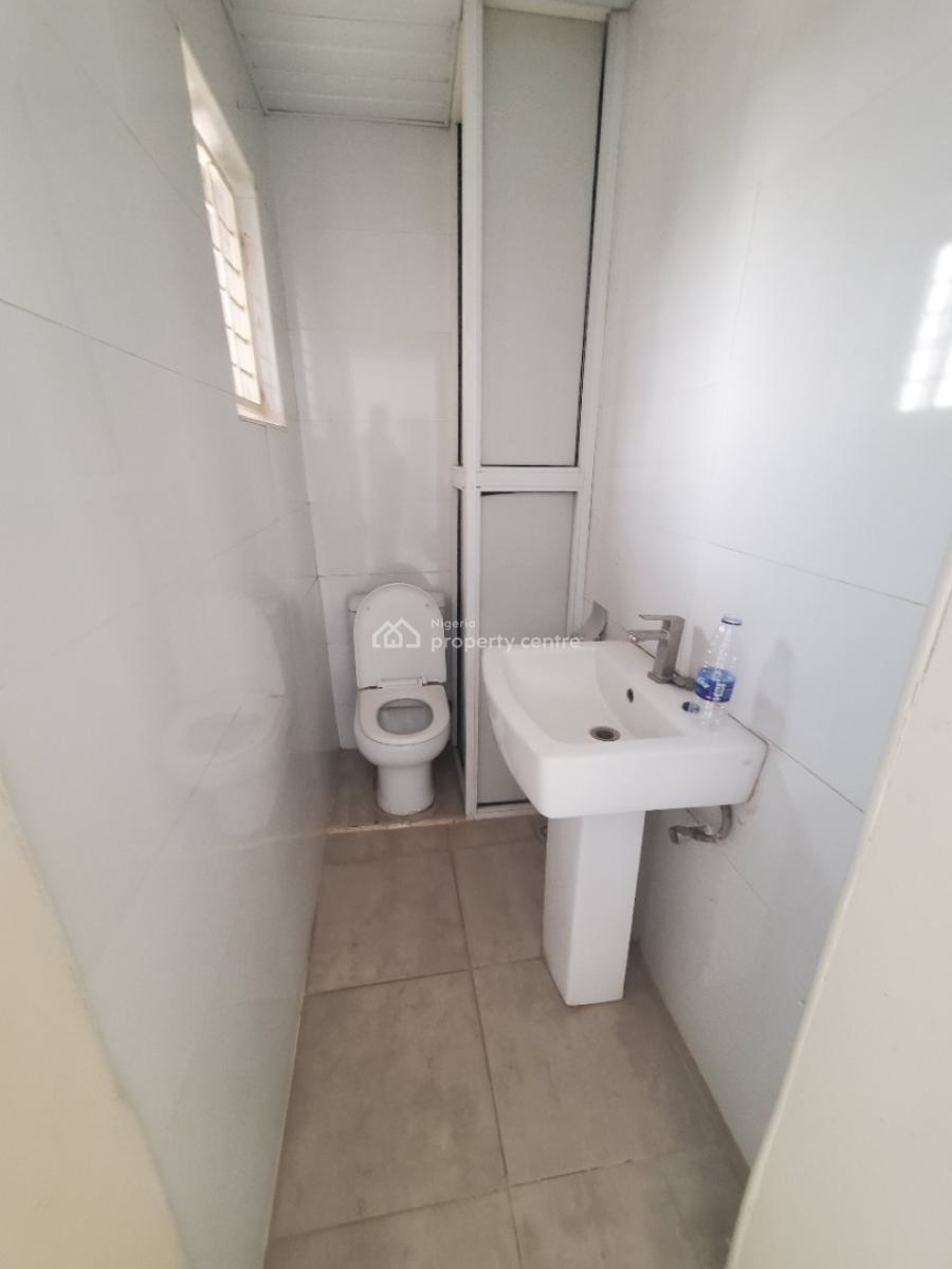 Massive Luxurious 2 Bedroom Flat, By American International School, Durumi, Abuja, Flat / Apartment for Rent