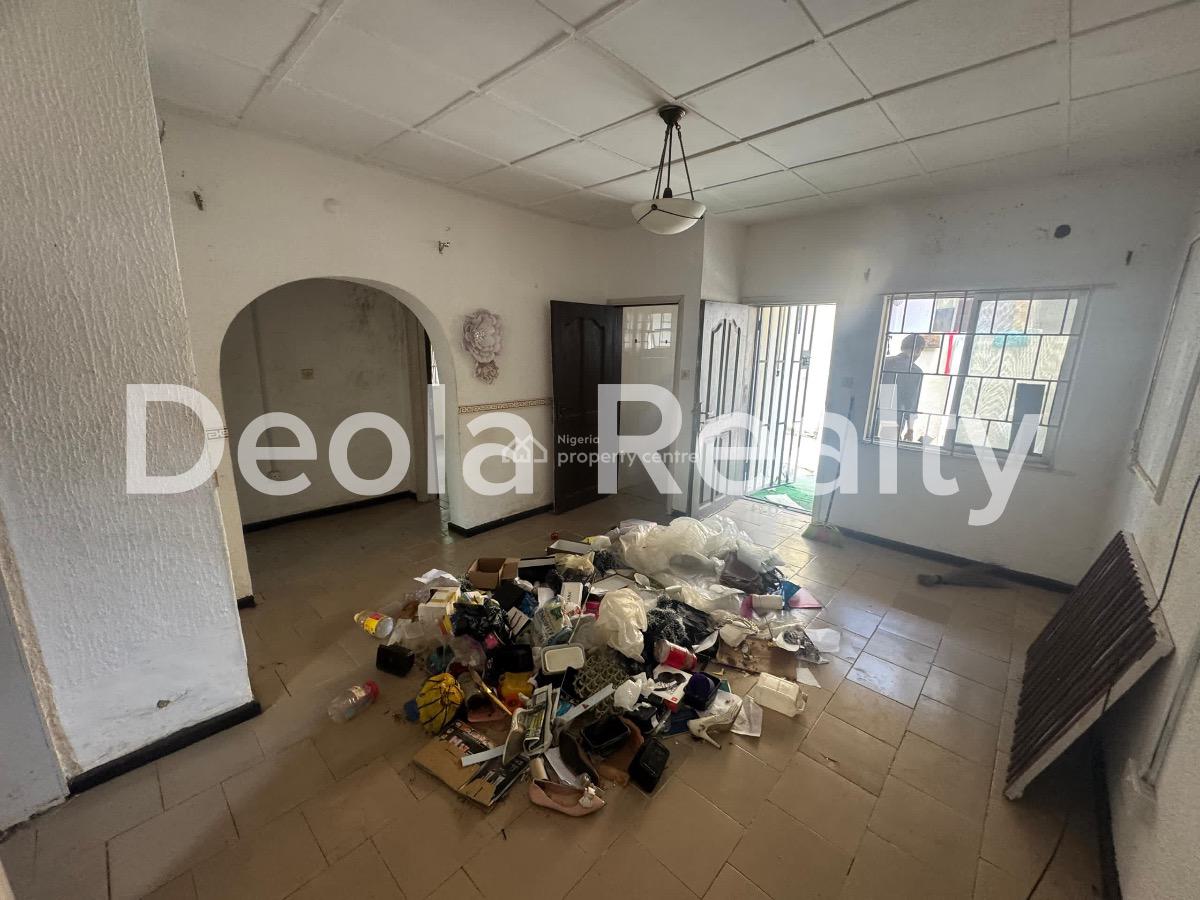 a Well Maintained 1 Bedroom Self Service Semi Detached with Extra Room, Oniru Resttlement, Oniru, Victoria Island (vi), Lagos, Mini Flat (room and Parlour) for Rent