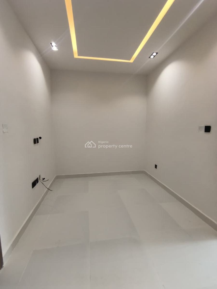 Exclusive 4 Bedroom Terrace Duplex + Bq, Pool & Playground, Lekki Phase 1, Lekki, Lagos, Flat / Apartment for Rent