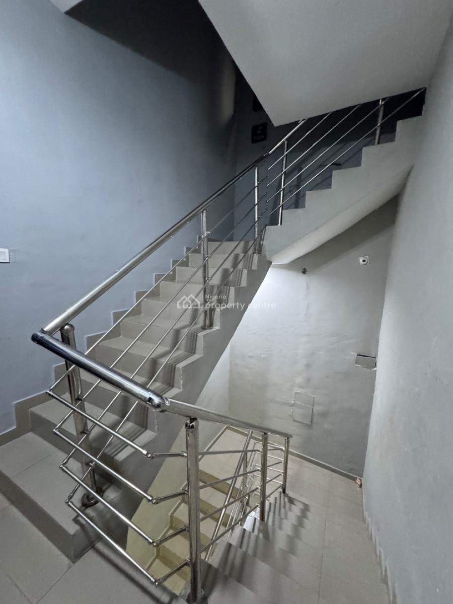 Well Maintained 2 Bedroom Flat, Ikate, Lekki, Lagos, Flat / Apartment for Rent