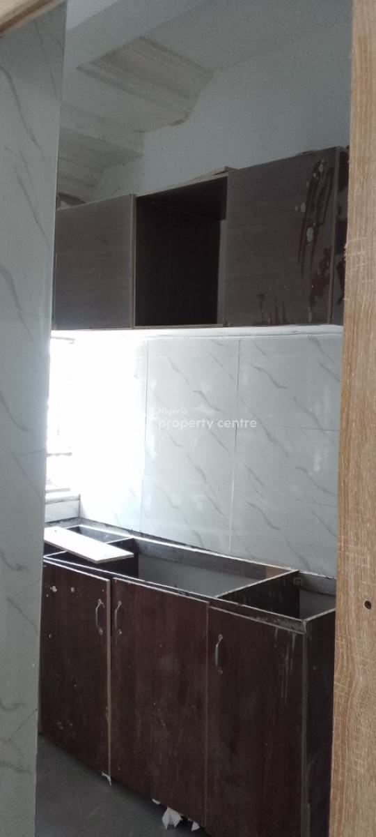 a Luxurious Mini Flat, Chevron Drive/ Carlton Gate, Lekki, Lagos, Mini Flat (room and Parlour) for Rent