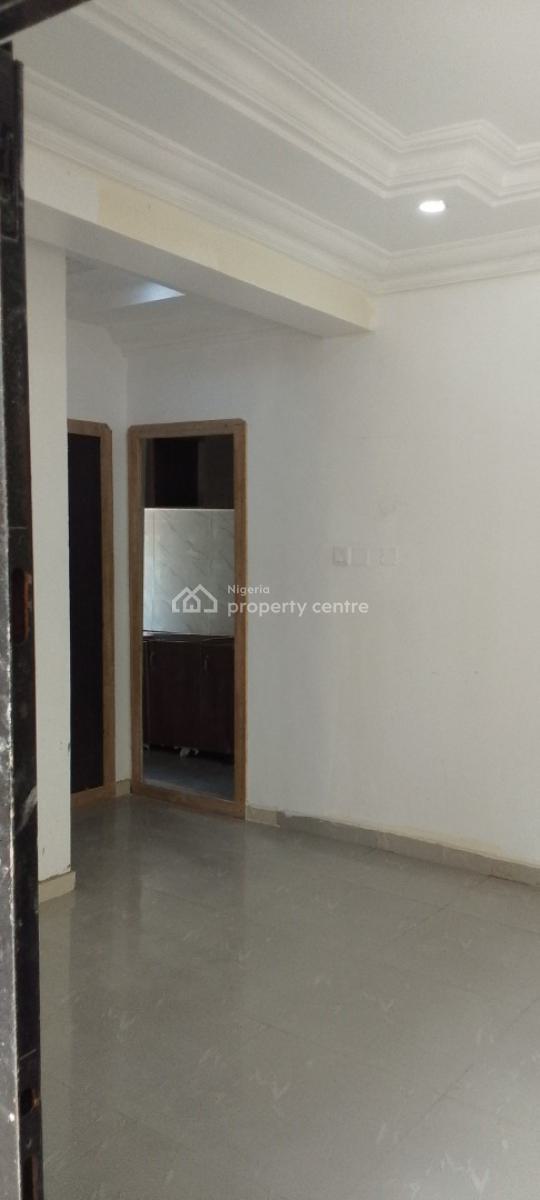 a Luxurious Mini Flat, Chevron Drive/ Carlton Gate, Lekki, Lagos, Mini Flat (room and Parlour) for Rent