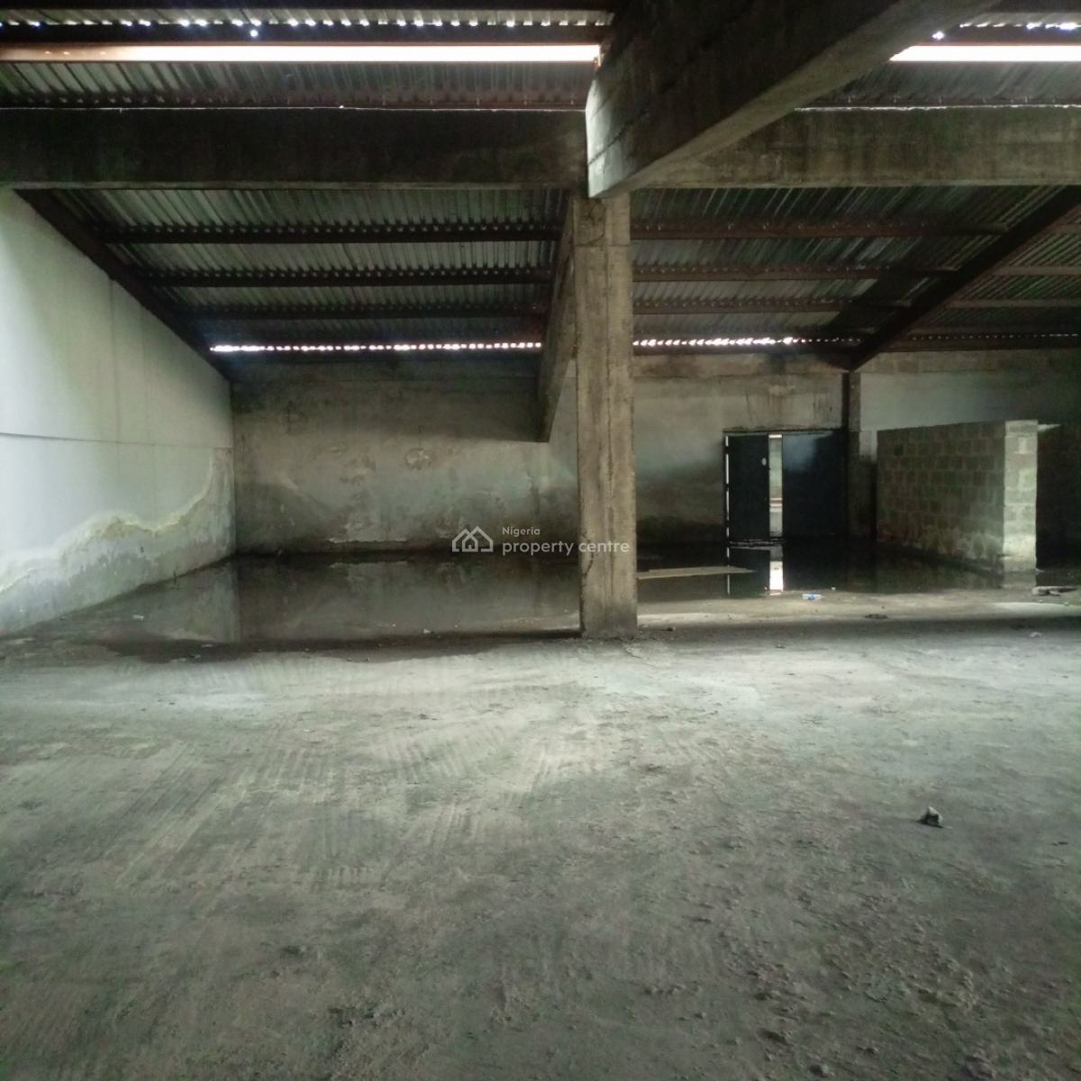 Nice Located 5600sqft Industrial Warehouse Upstairs, Orile Iganmu, Surulere, Lagos, Warehouse for Rent