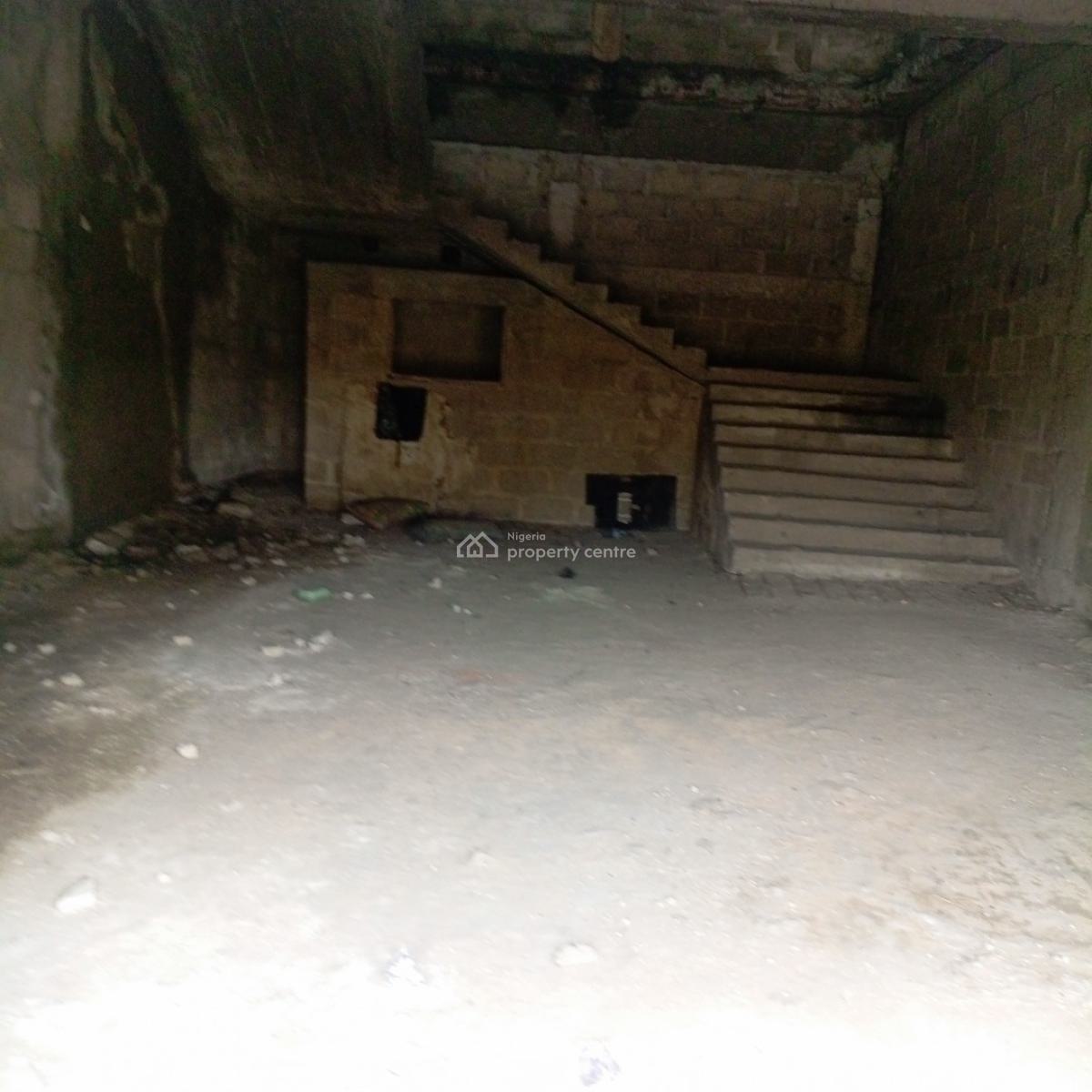 Nice Located 5600sqft Industrial Warehouse Upstairs, Orile Iganmu, Surulere, Lagos, Warehouse for Rent