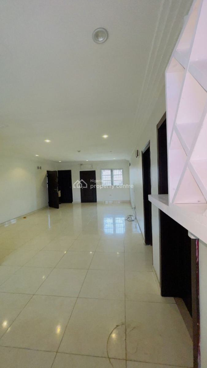 Affordable and Spacious 3 Bedroom Flat Upstairs with a Room Bq ., Ikate, Lekki, Lagos, Flat / Apartment for Rent