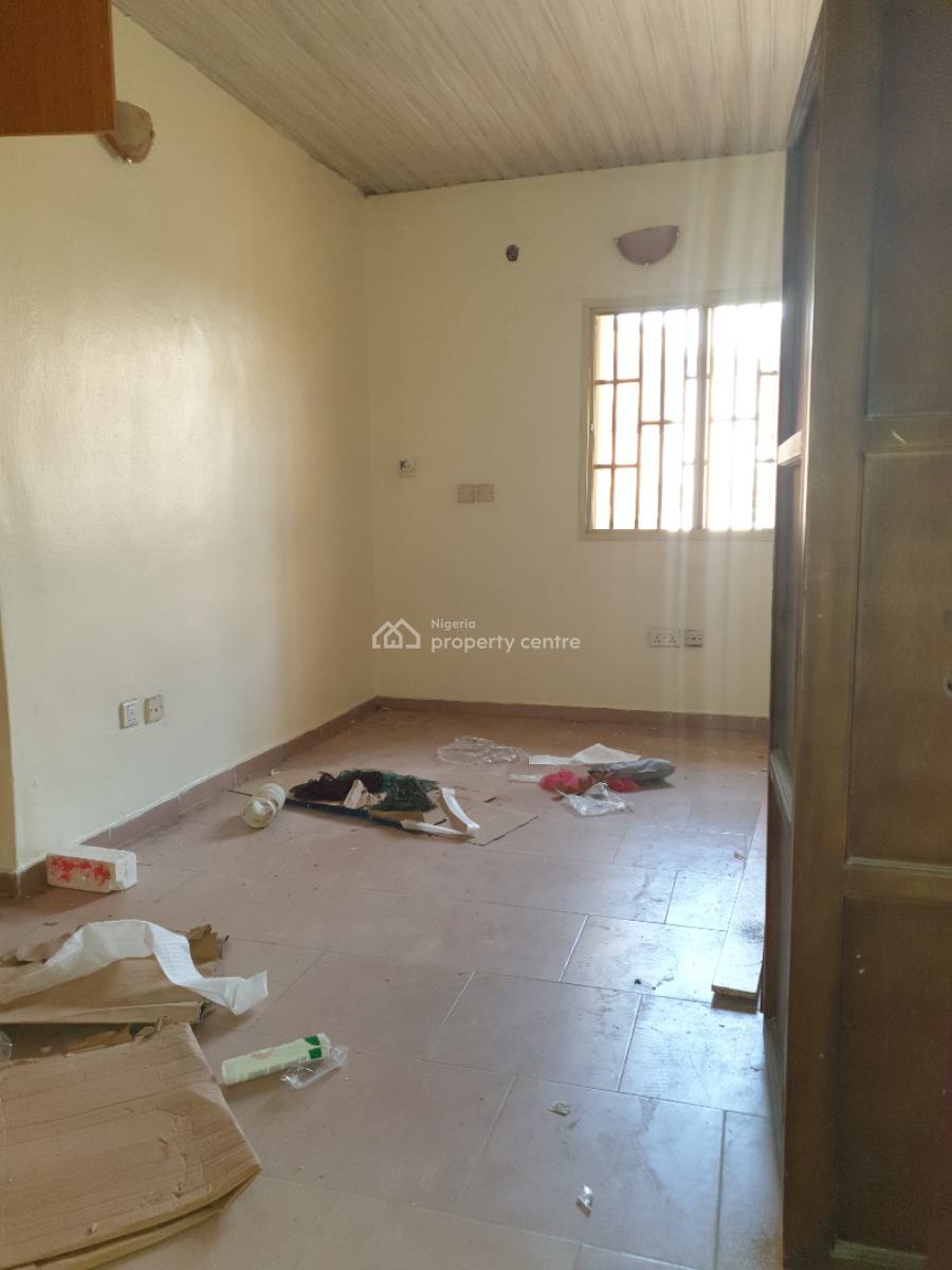 Spacious 3 Bedroom Flat, Idado Estate, Lekki, Lagos, Flat / Apartment for Rent