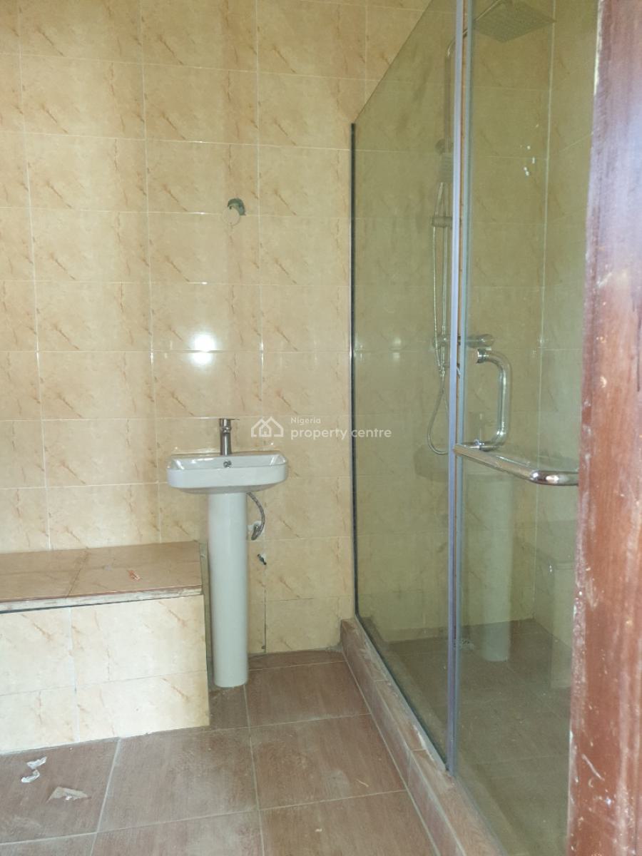 Spacious 3 Bedroom Flat, Idado Estate, Lekki, Lagos, Flat / Apartment for Rent
