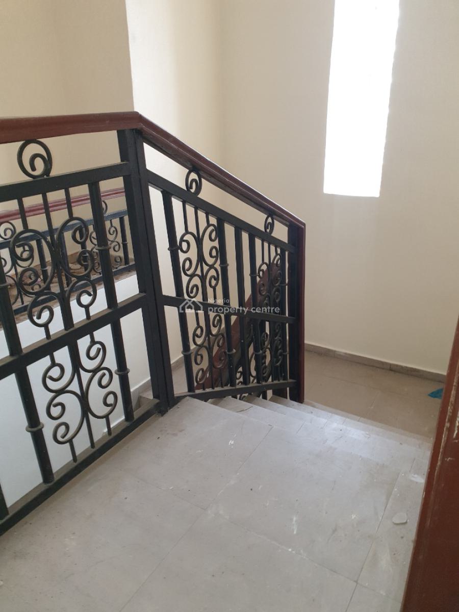 Spacious 3 Bedroom Flat, Idado Estate, Lekki, Lagos, Flat / Apartment for Rent