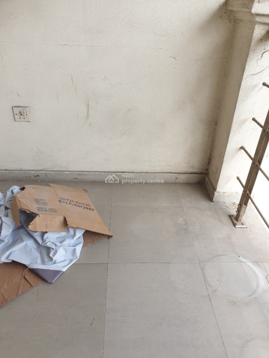 Spacious 3 Bedroom Flat, Idado Estate, Lekki, Lagos, Flat / Apartment for Rent