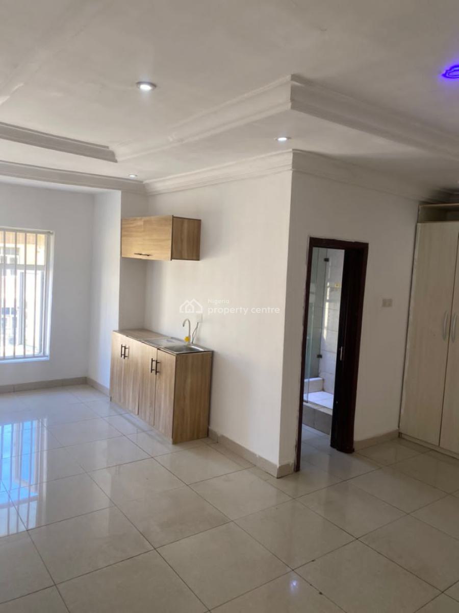Masters Bedroom Studio Apartment { Upstairs}, Gardens Estate Opp Victory Park, Osapa, Lekki, Lagos, Self Contain (single Rooms) for Rent