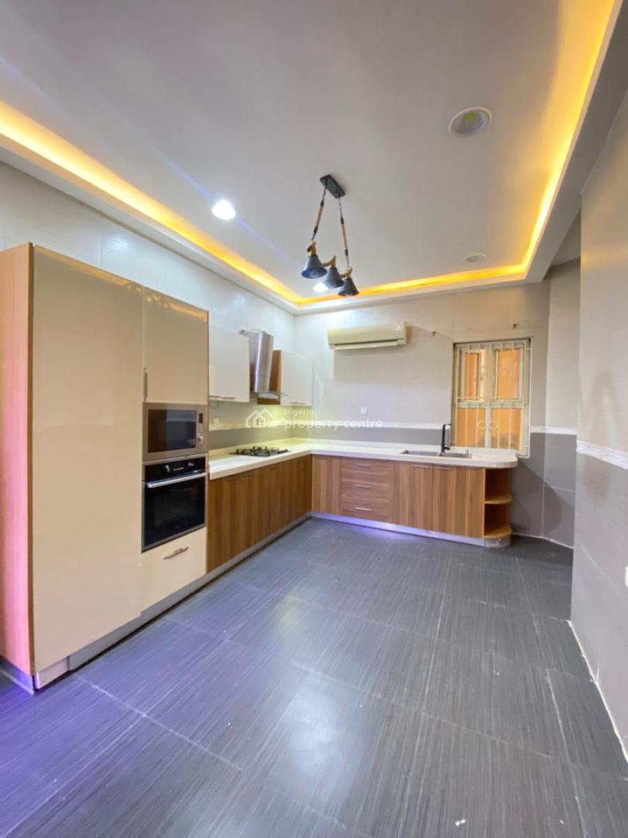 3 Bedrooms Apartment All Ensuite with Swimming Pool and Massive Compound, Ikoyi, Lagos, House for Rent