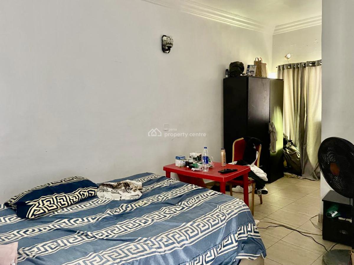 Well Maintained 2 Bedroom Apartment, Chevron Drive, Lekki, Lagos, Flat / Apartment for Sale