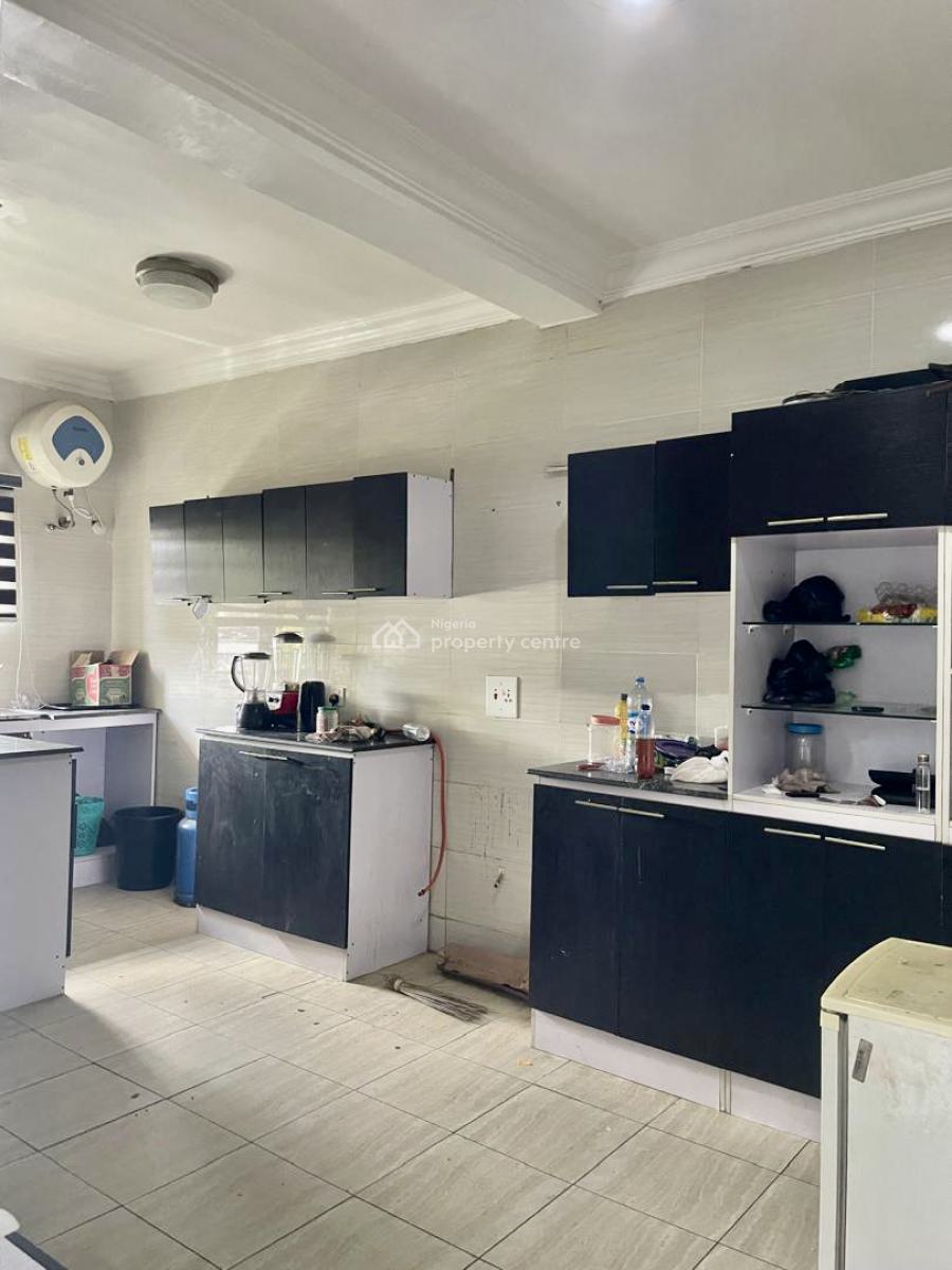 Well Maintained 2 Bedroom Apartment, Chevron Drive, Lekki, Lagos, Flat / Apartment for Sale